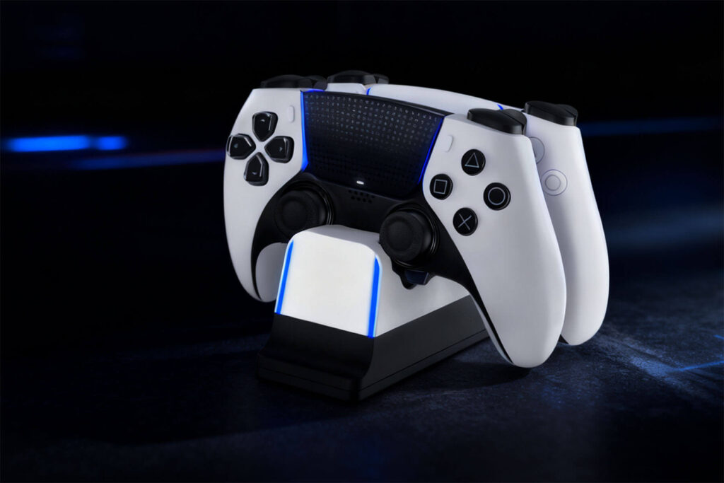 next-accessories-playstation-NXPS5CHRG2-lifestyle-2 (1)